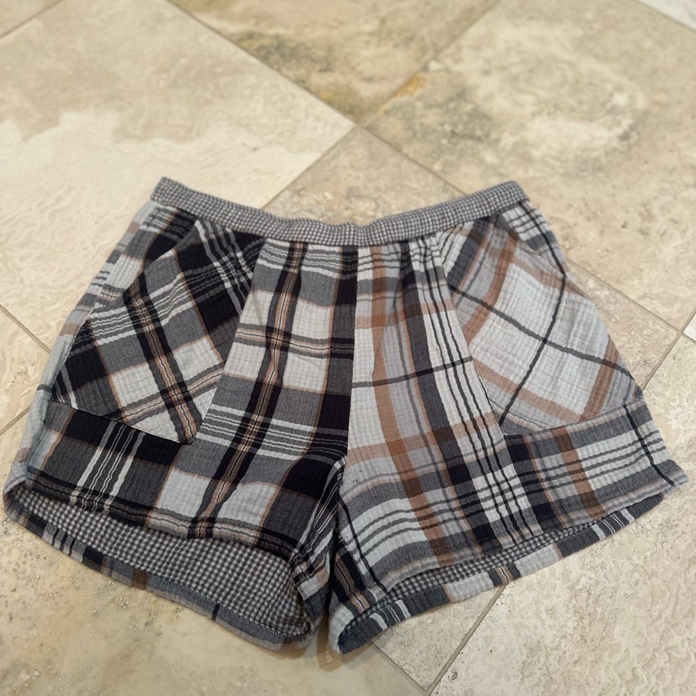 Aerie Plaid Women's Shorts - Black, Gray, and Brown